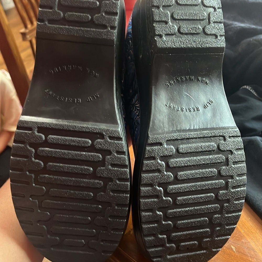 Easy Works by Easy Street Women's Laurie Blue/Purple/Teal Patent Floral Pattern - Picture 4 of 7